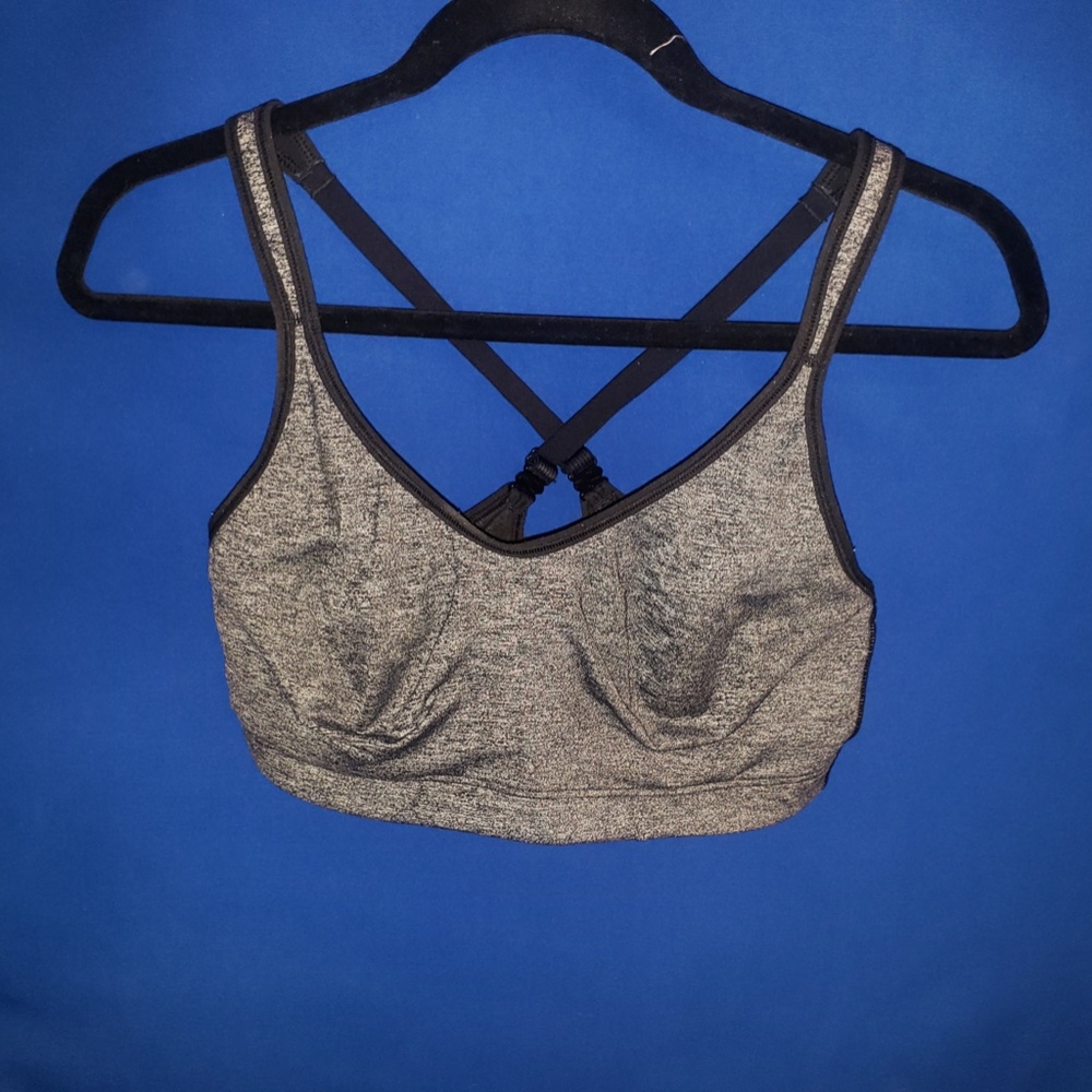 VSX Sports Bra / Grey & Black / 36C